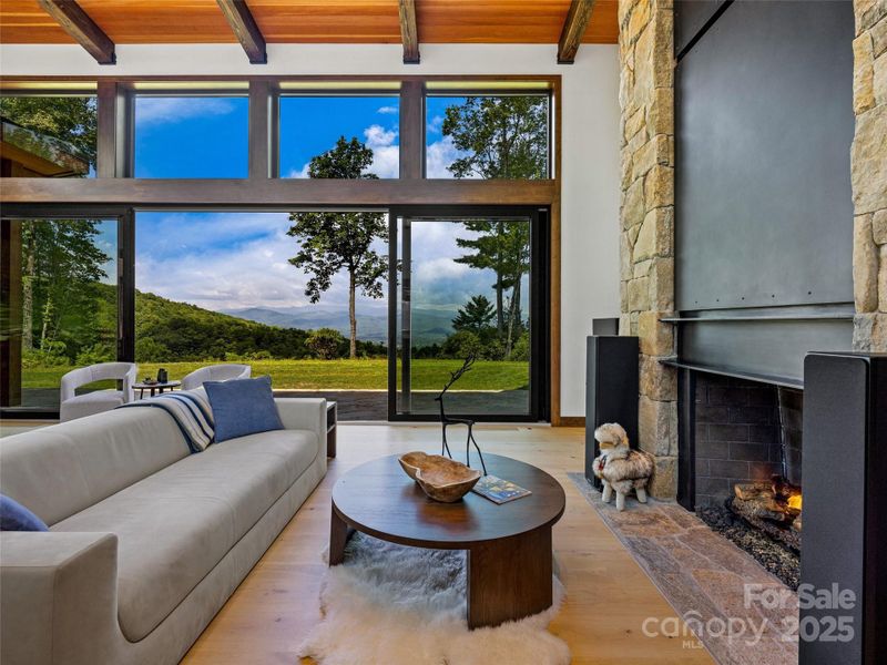 Exterior details and patio area of a home in , Brevard (Image 1).