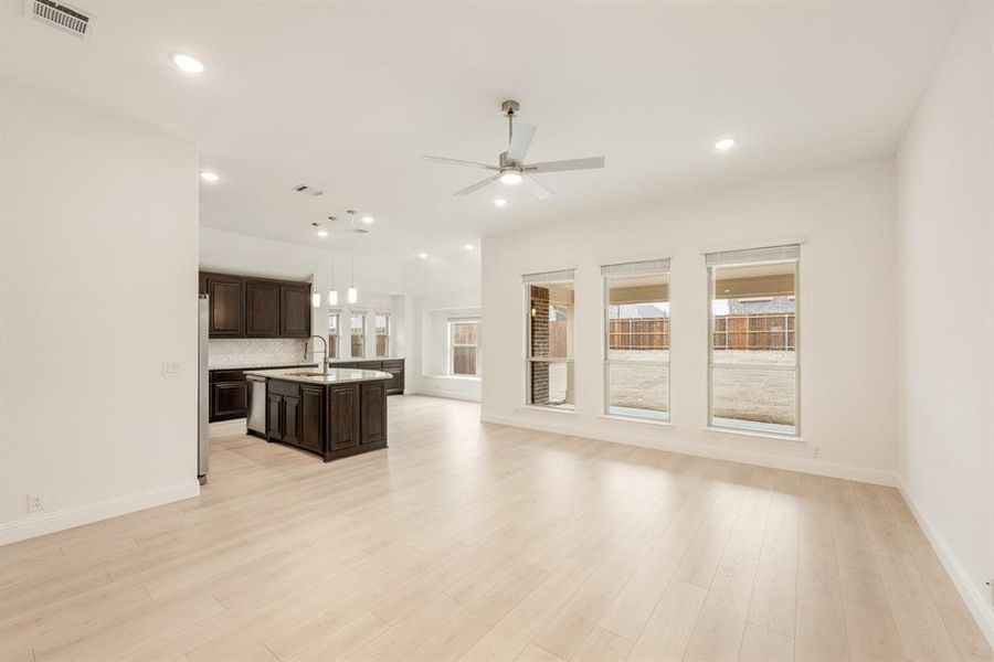 Spacious, unfurnished interior of a new home in Hampton Park, Glenn Heights (Image 21). Spacious, unfurnished interior of a new home in Hampton Park, Glenn Heights (Image 21).