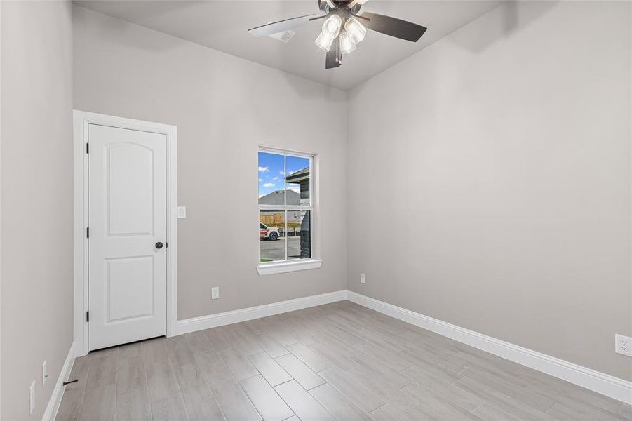 Spacious, unfurnished interior of a new home in , Springtown (Image 16).