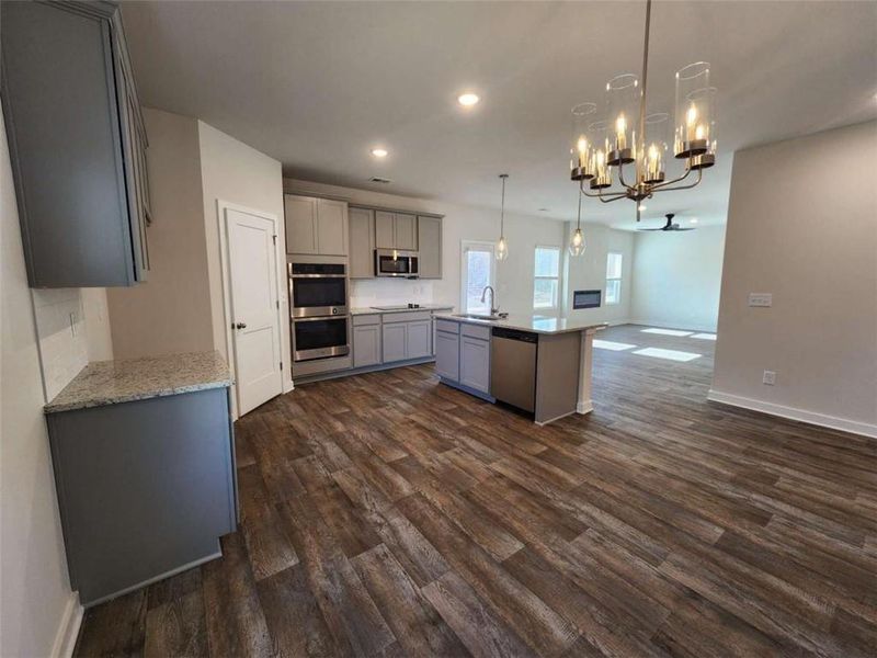 Spacious, unfurnished interior of a new home in Southern Hills, McDonough (Image 26).