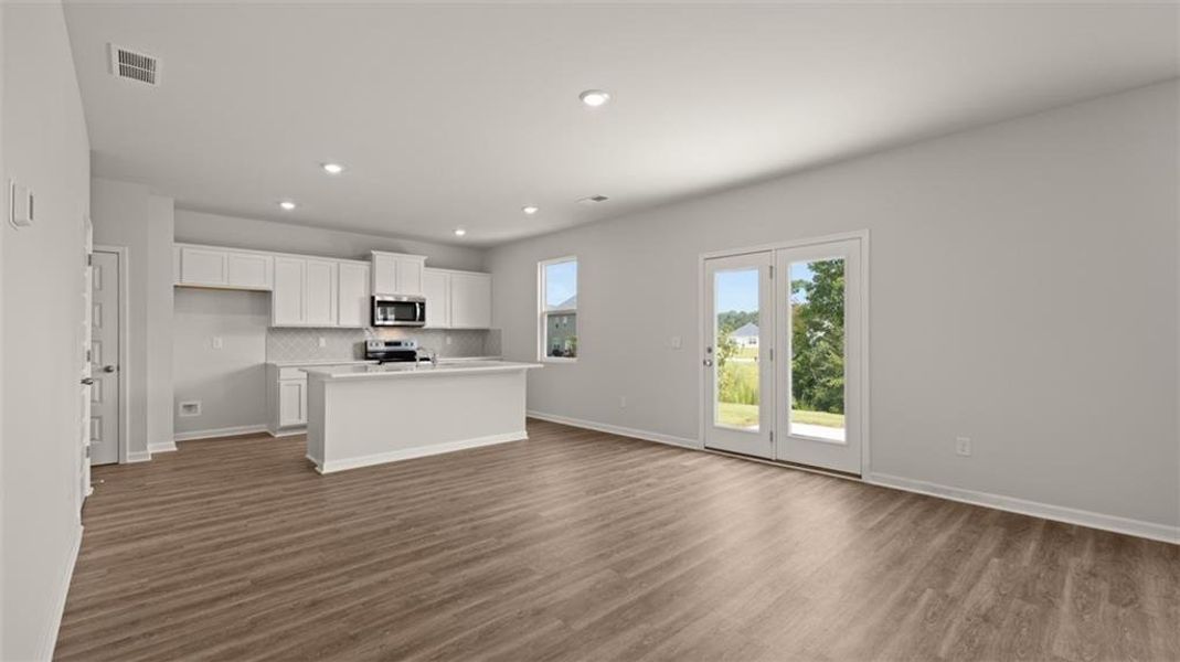 Spacious, unfurnished interior of a new home in Locust Grove Station - Cedar Ridge, Locust Grove (Image 28).