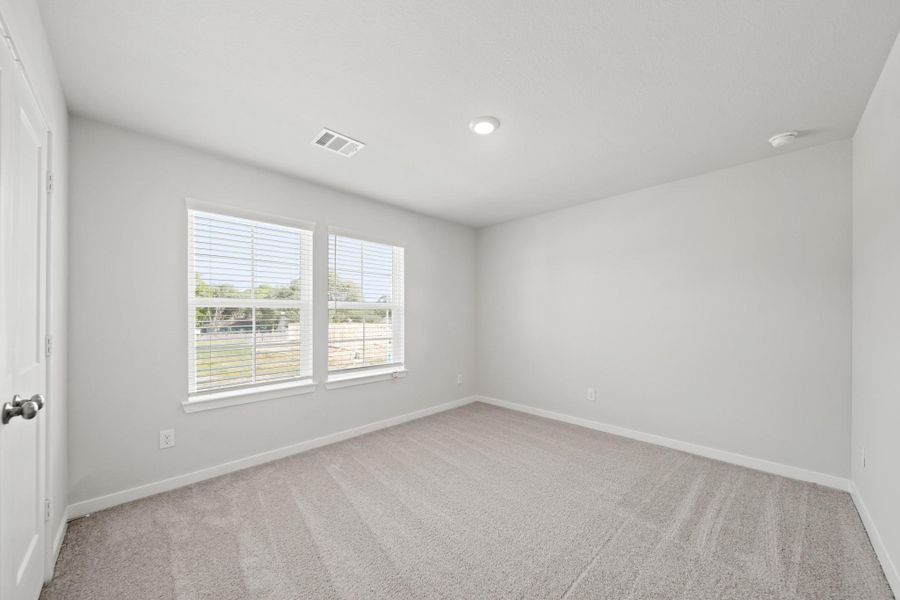 Spacious, unfurnished interior of a new home in Russell Ranch, Bay City (Image 26).