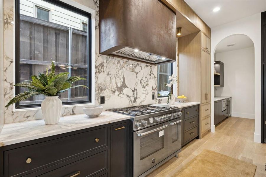 Furnished interior view inside a new home in , Dallas (Image 33).