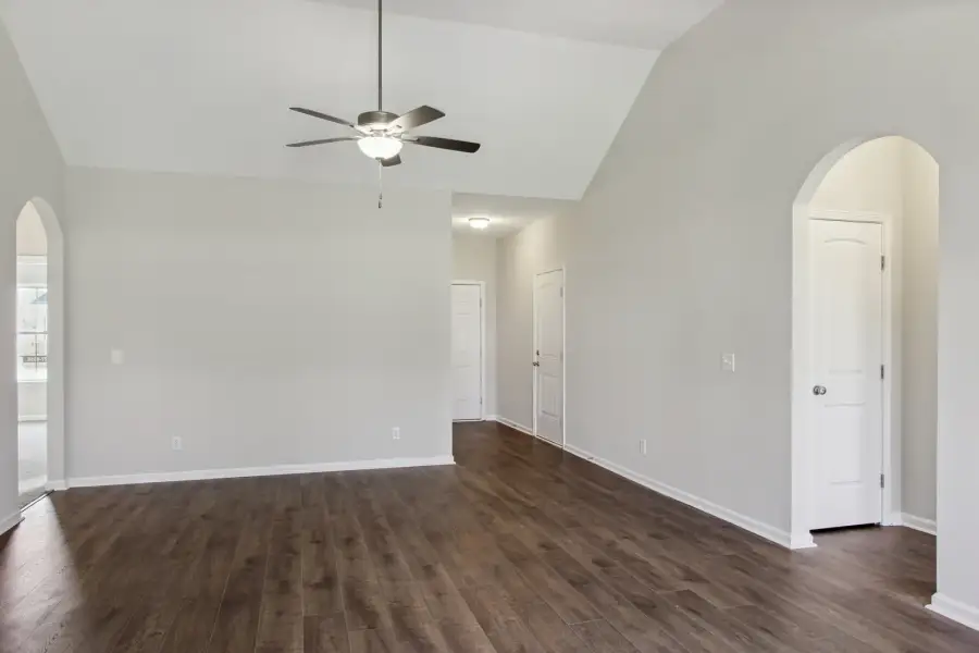 Representative unfurnished interior of a home built from the The Stafford by RTS Homes in Lakeside at Fifteen West, Hinesville (Image 39).