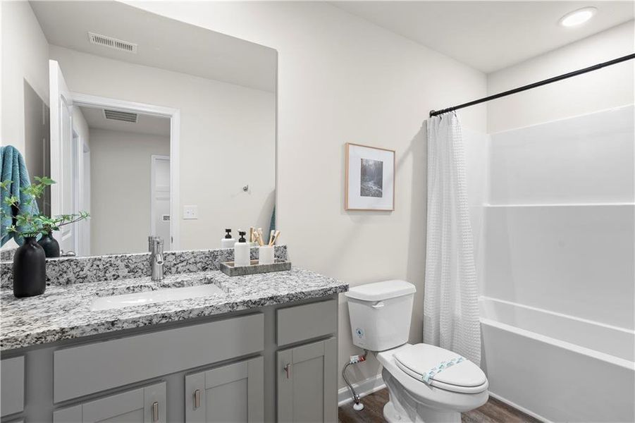 Furnished interior view inside a new home in , Gainesville (Image 7).