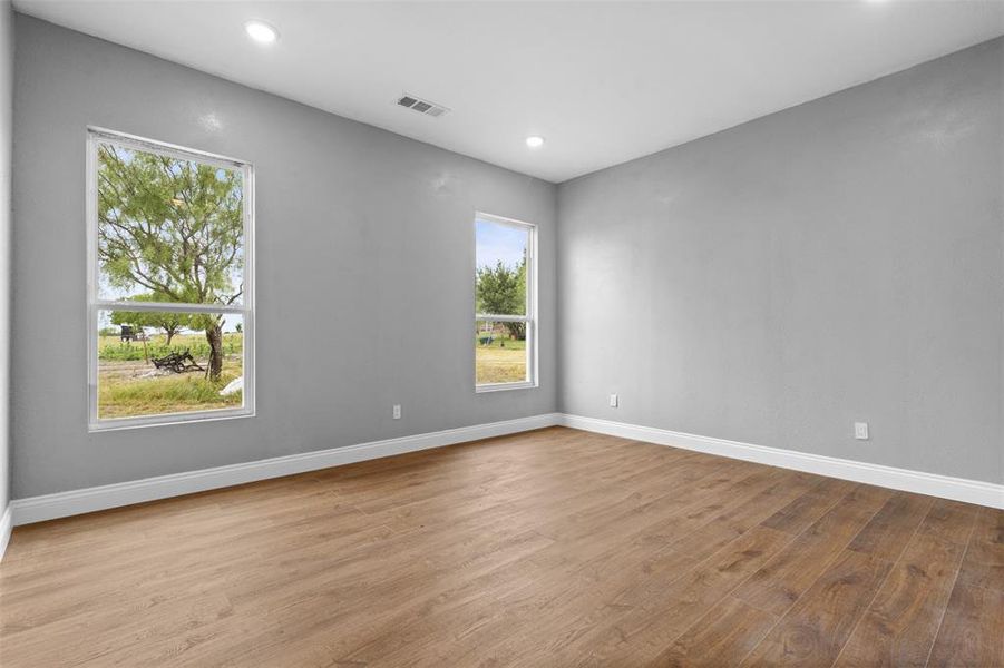 Spacious, unfurnished interior of a new home in , Rice (Image 14).