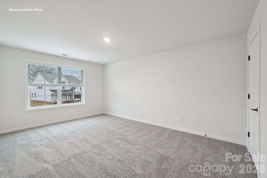 Spacious, unfurnished interior of a new home in Oak Grove Hill, Huntersville (Image 23).