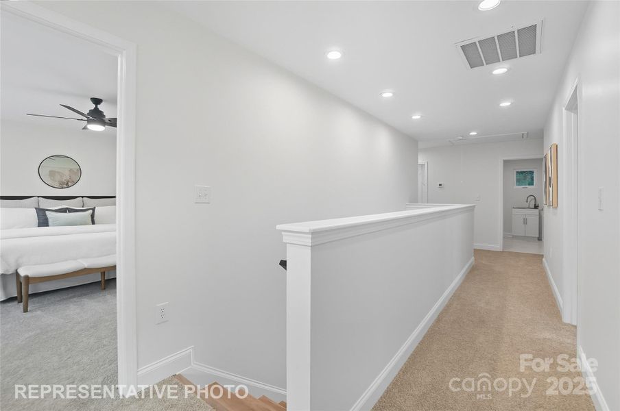 Image 10 of a home in .