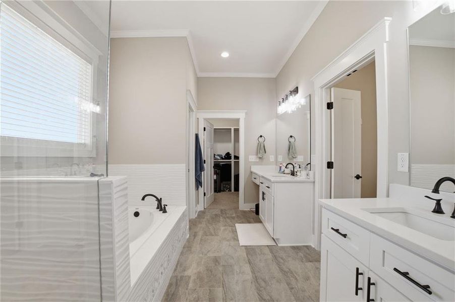 Furnished interior view inside a new home in , Jasper (Image 18).