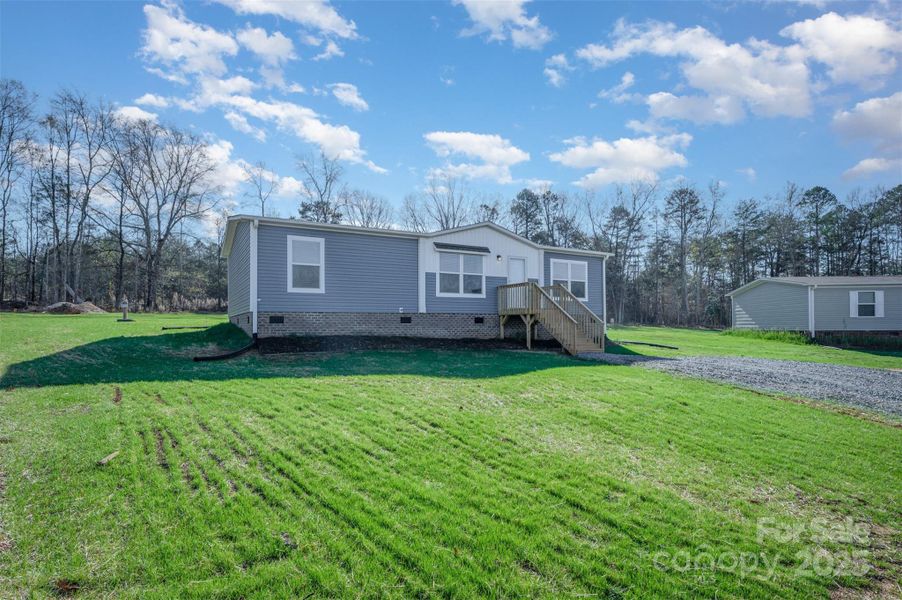 Exterior details and patio area of a home in , Shelby (Image 18).