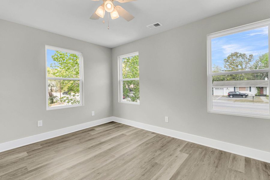 Spacious, unfurnished interior of a new home in , Hanahan (Image 22).