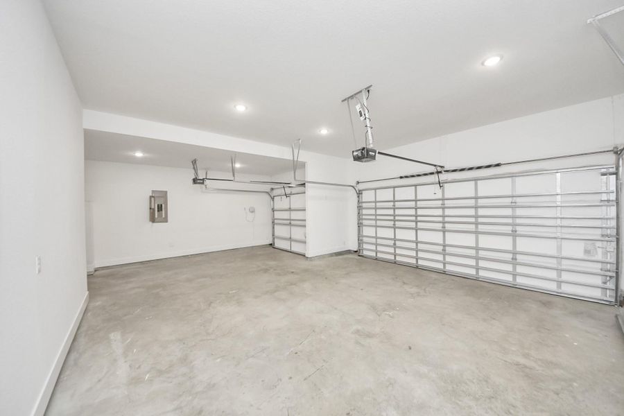 **Photos are representative of the floor plan and not of the actual home** **Photos are representative of the floor plan and not of the actual home**