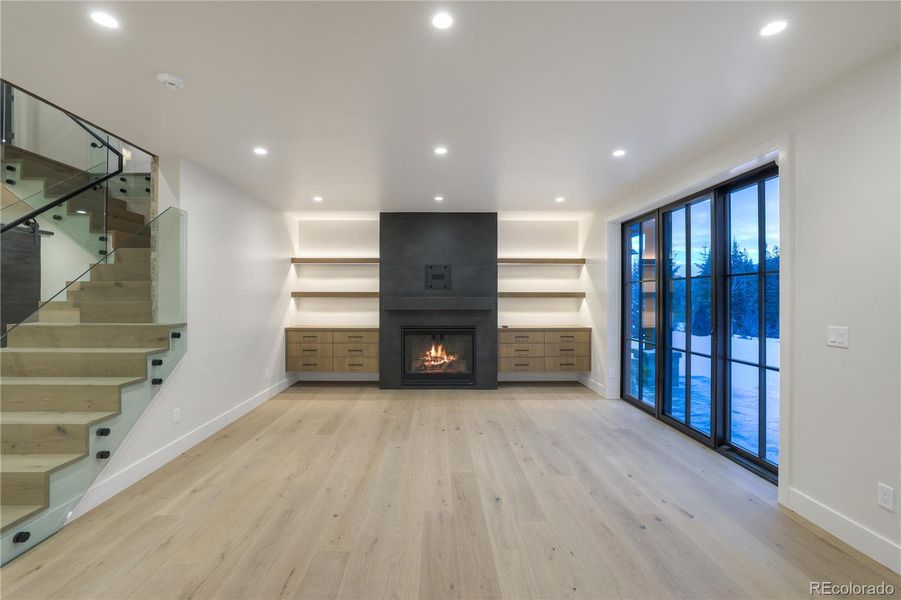 Spacious, unfurnished interior of a new home in , Keystone (Image 22).