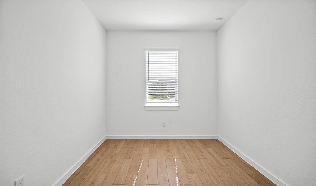 Bedroom 2 (*Photo not of actual home and used for illustration purposes only.)