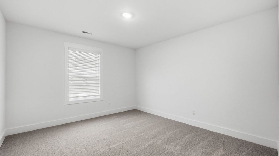 Spacious, unfurnished interior of a new home in Fieldcrest Acres Townhomes, Blountville (Image 15).