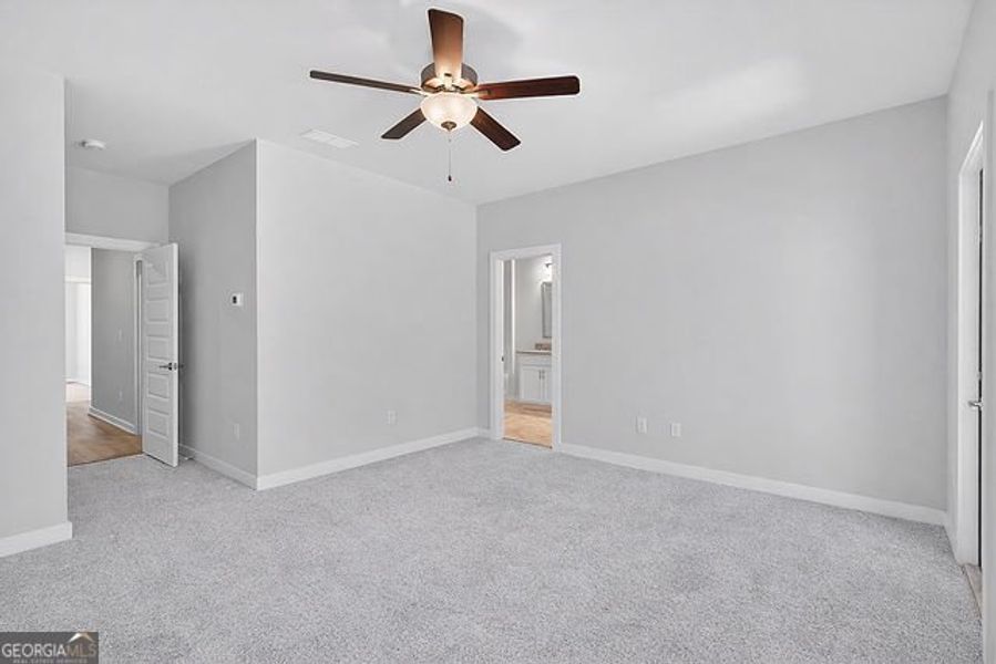 Spacious, unfurnished interior of a new home in The Park at Gainesville Township, Gainesville (Image 20).