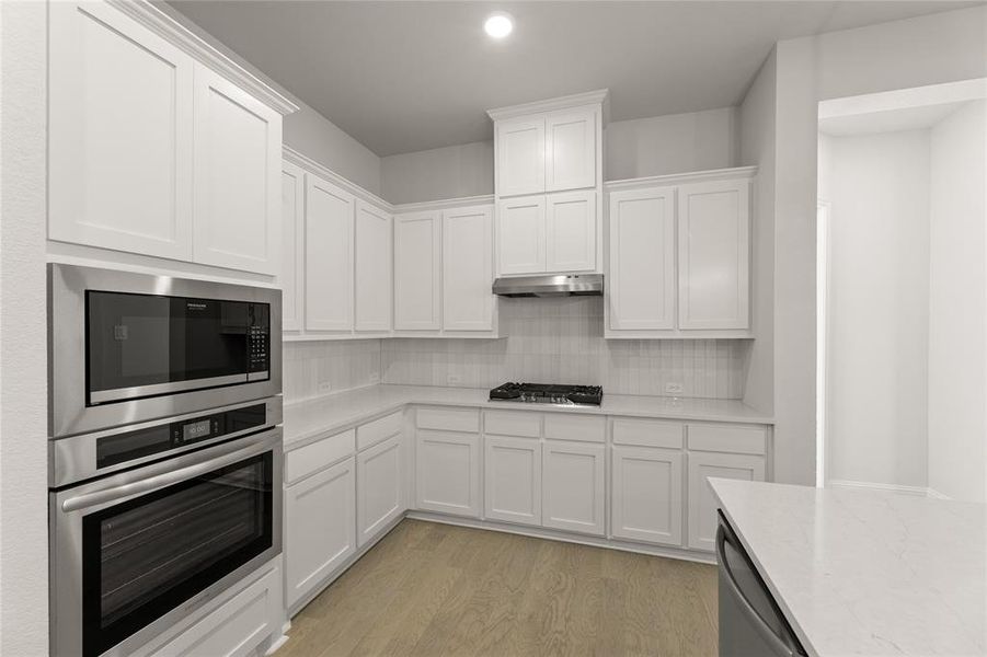 1057 Fleetwood-Kitchen-4