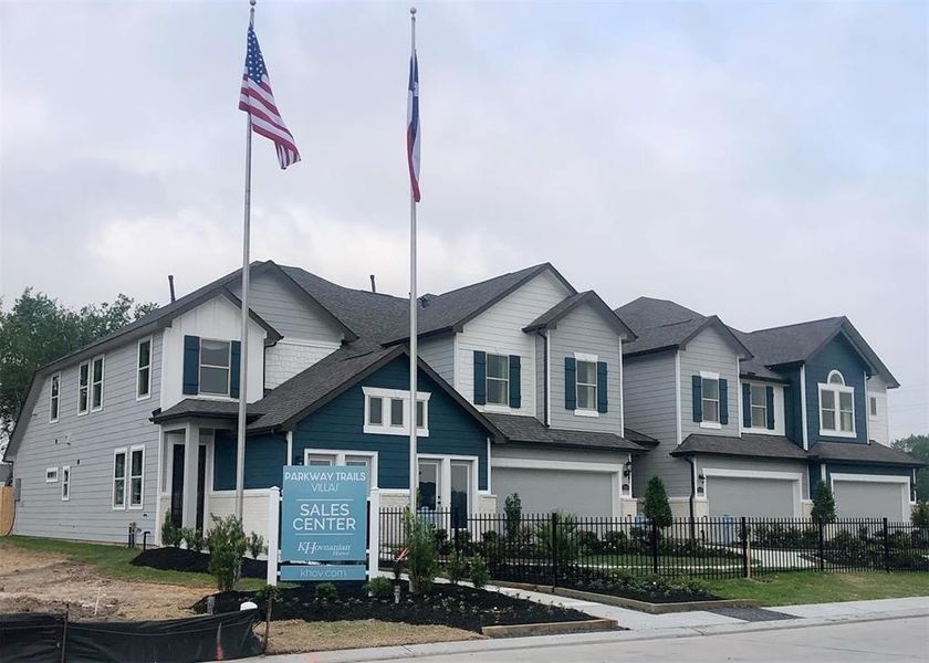 Image 7 of a home in Parkway Trails Villas.