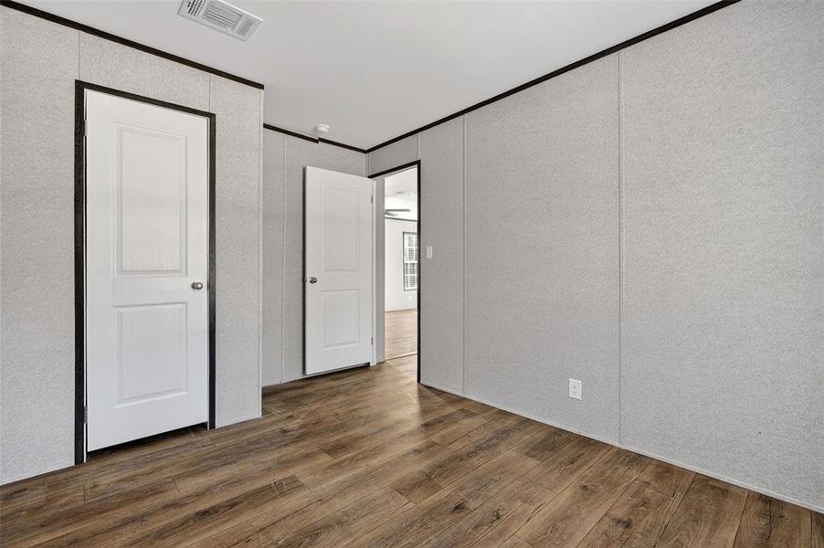 Spacious, unfurnished interior of a new home in , Williston (Image 15).