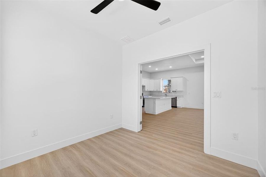 Spacious, unfurnished interior of a new home in , Punta Gorda (Image 23).