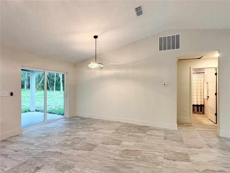 Spacious, unfurnished interior of a new home in , Dunnellon (Image 50).