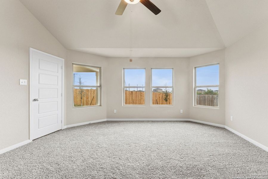 Spacious, unfurnished interior of a new home in Agave, San Antonio (Image 29).