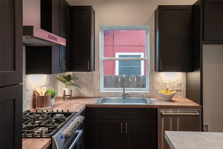 Furnished interior view inside a new home in , Austin (Image 7).