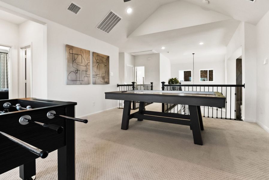 Furnished interior view inside a new home in Meadow Run, Melissa (Image 19).
