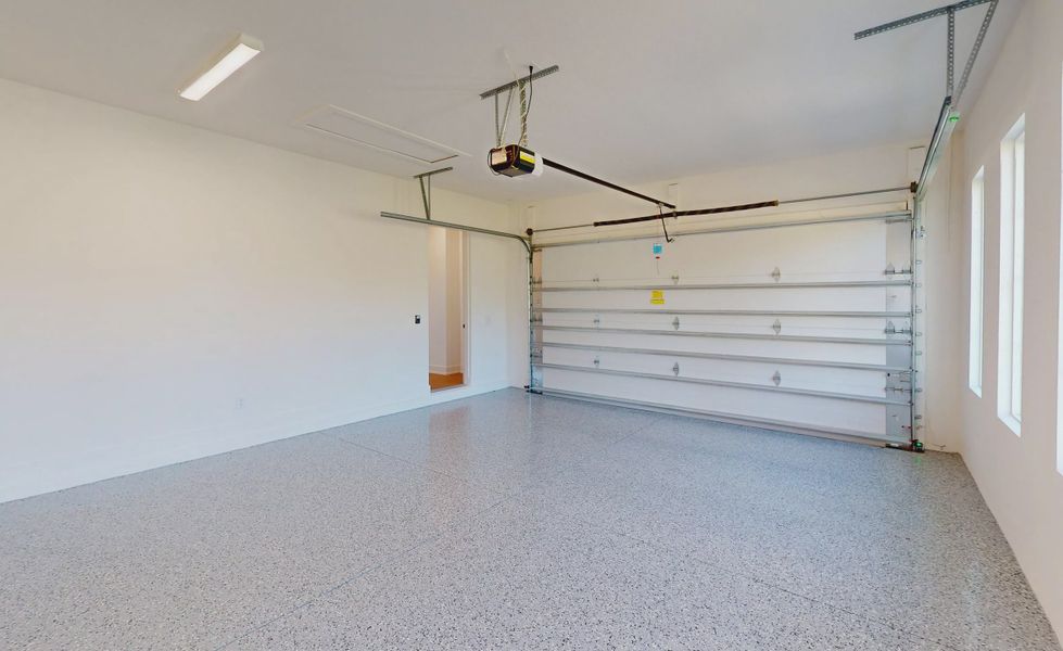 Spacious, unfurnished interior of a new home in West Hill Estates, Dade City (Image 40).