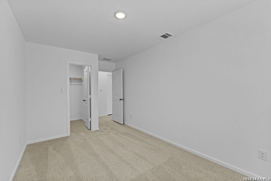 Spacious, unfurnished interior of a new home in Grace Valley, Marion (Image 20).