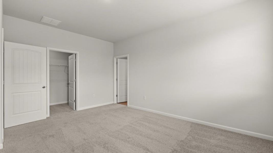 Spacious, unfurnished interior of a new home in Liberty Crossing, Braselton (Image 12).