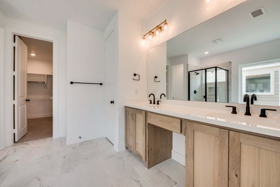 Representative furnished interior of a home built from the Heath - 4452 TP by Shaddock Homes in Tavolo Park, Fort Worth (Image 11).