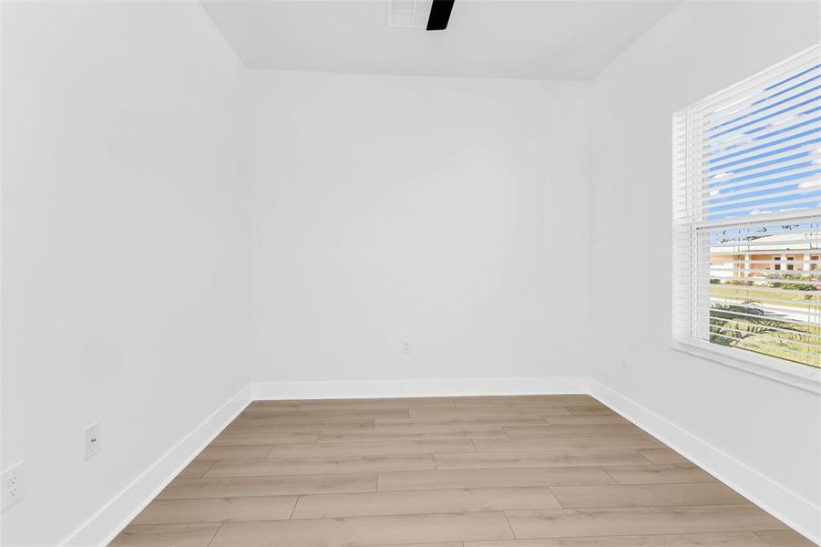 Spacious, unfurnished interior of a new home in , Placida (Image 42).