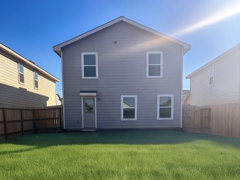 Representative exterior details of a home built from the Glacier by National HomeCorp in Victory Estates, Mabank (Image 3).