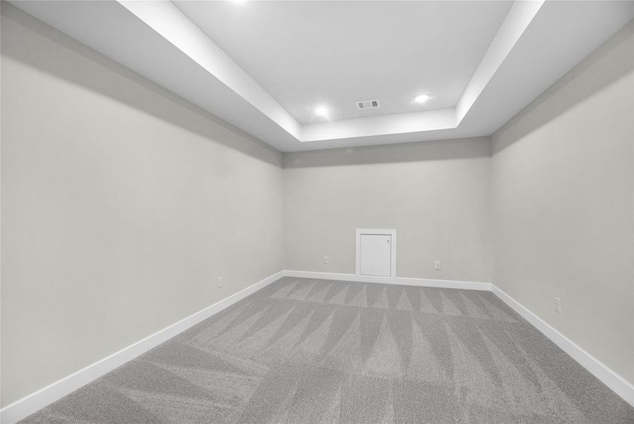 Spacious, unfurnished interior of a new home in Austin Point, Richmond (Image 20).