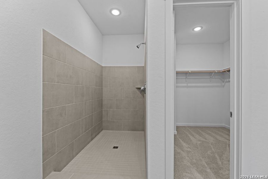 Close-up of interior finishes inside a home in Espada, San Antonio (Image 10).