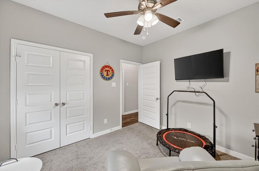 Furnished interior view inside a new home in , Cleburne (Image 36).