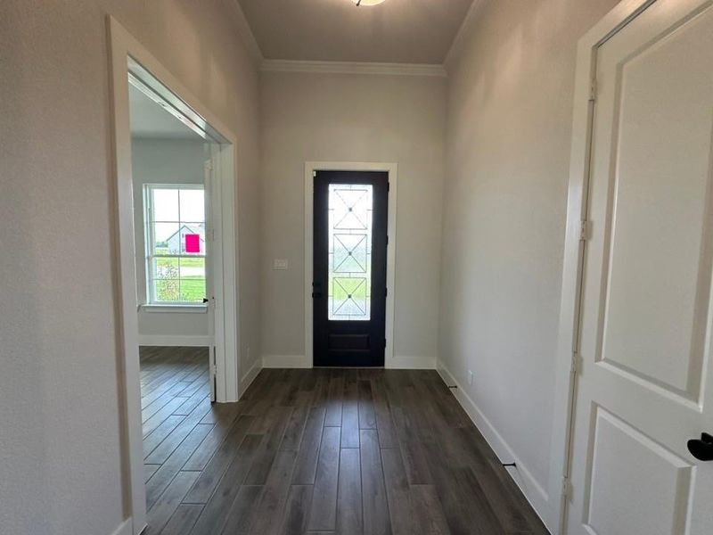 Spacious, unfurnished interior of a new home in , Leonard (Image 19).