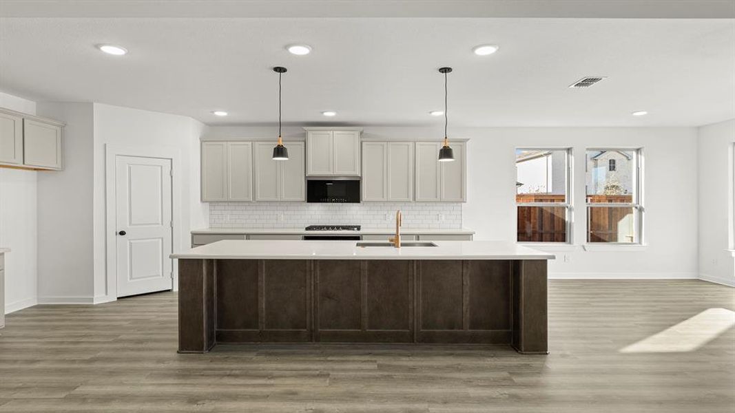 08. 9301 Derry - Kitchen