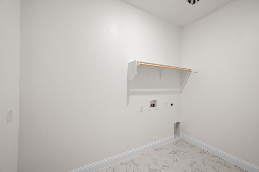 Spacious, unfurnished interior of a new home in Mockingbird Hills - Signature Series, Joshua (Image 26).