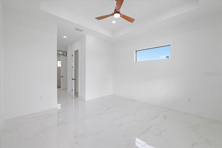 Spacious, unfurnished interior of a new home in , Port Charlotte (Image 21).