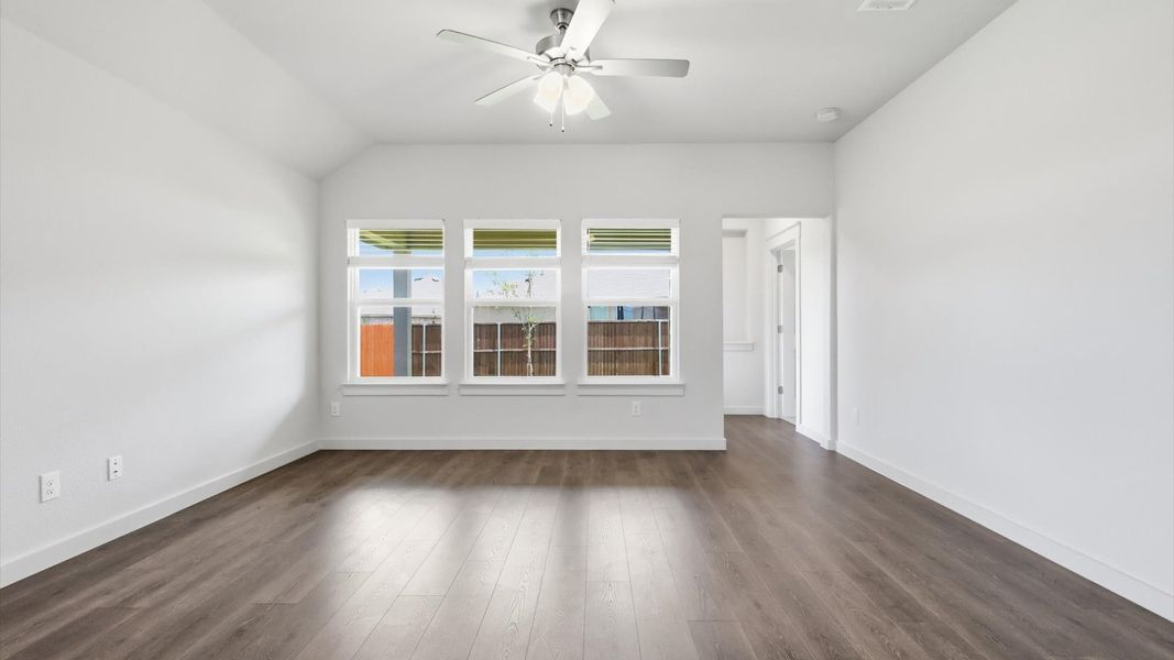 Furnished interior view inside a new home in Walden Pond, Forney (Image 13). Furnished interior view inside a new home in Walden Pond, Forney (Image 13).