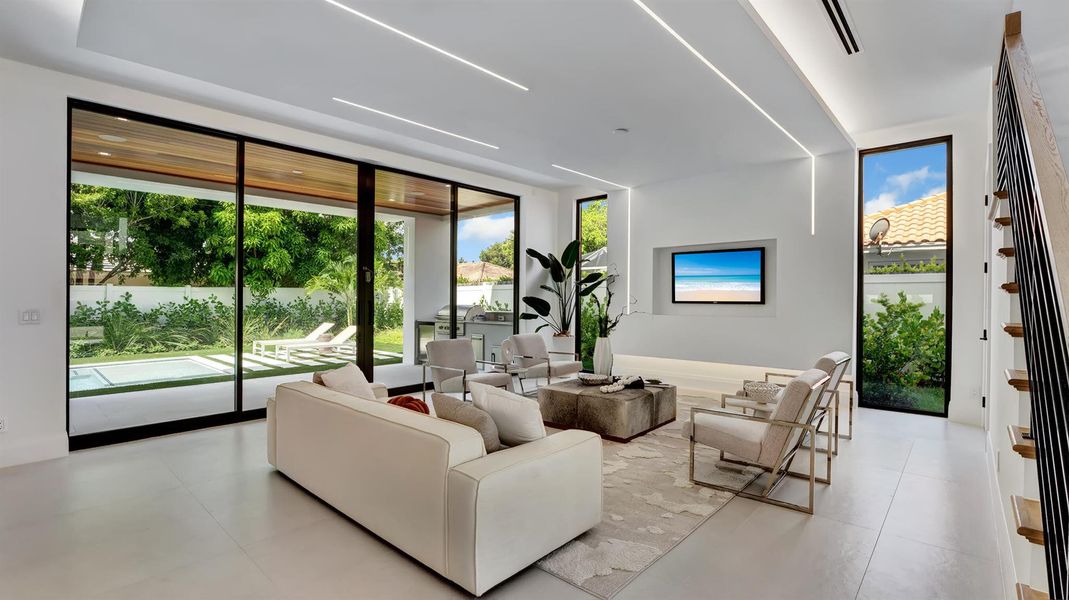 Furnished interior view inside a new home in , Boca Raton (Image 26). Furnished interior view inside a new home in , Boca Raton (Image 26).