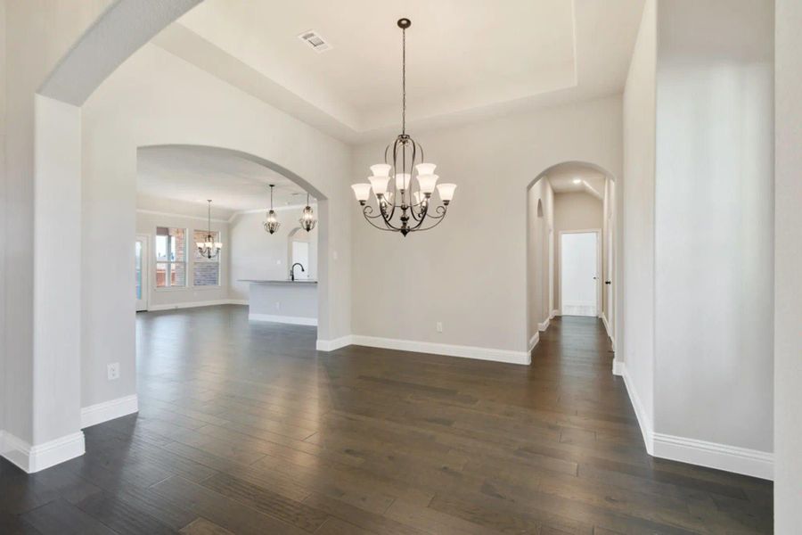 Dining Room | Concept 2555 at Massey Meadows in Midlothian, TX by Landsea Homes