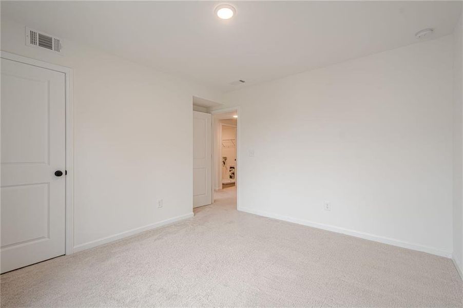 Spacious, unfurnished interior of a new home in , Atlanta (Image 30).