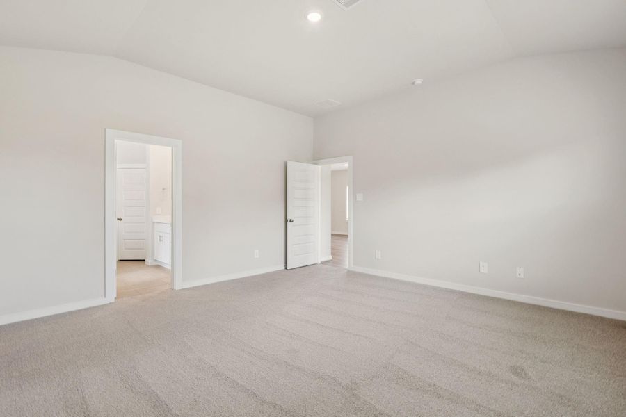 Spacious, unfurnished interior of a new home in Landing Meadows - Premier Series, New Caney (Image 16). Spacious, unfurnished interior of a new home in Landing Meadows - Premier Series, New Caney (Image 16).