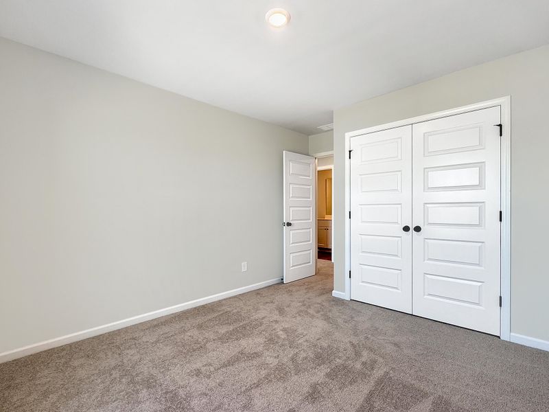 Spacious, unfurnished interior of a new home in , Summerville (Image 33).