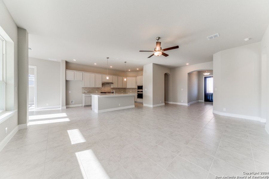 Spacious, unfurnished interior of a new home in , San Antonio (Image 15). Spacious, unfurnished interior of a new home in , San Antonio (Image 15).