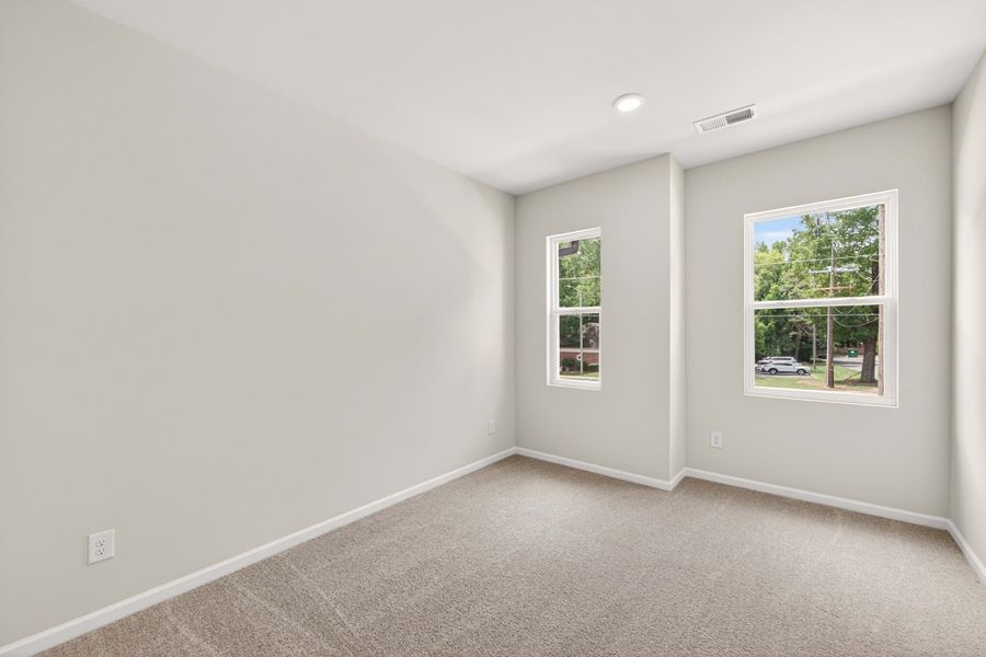 Spacious, unfurnished interior of a new home in Amplitude, Charlotte (Image 34).