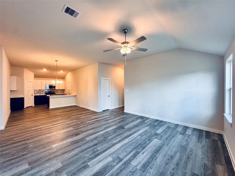 Spacious, unfurnished interior of a new home in , Cleveland (Image 8).